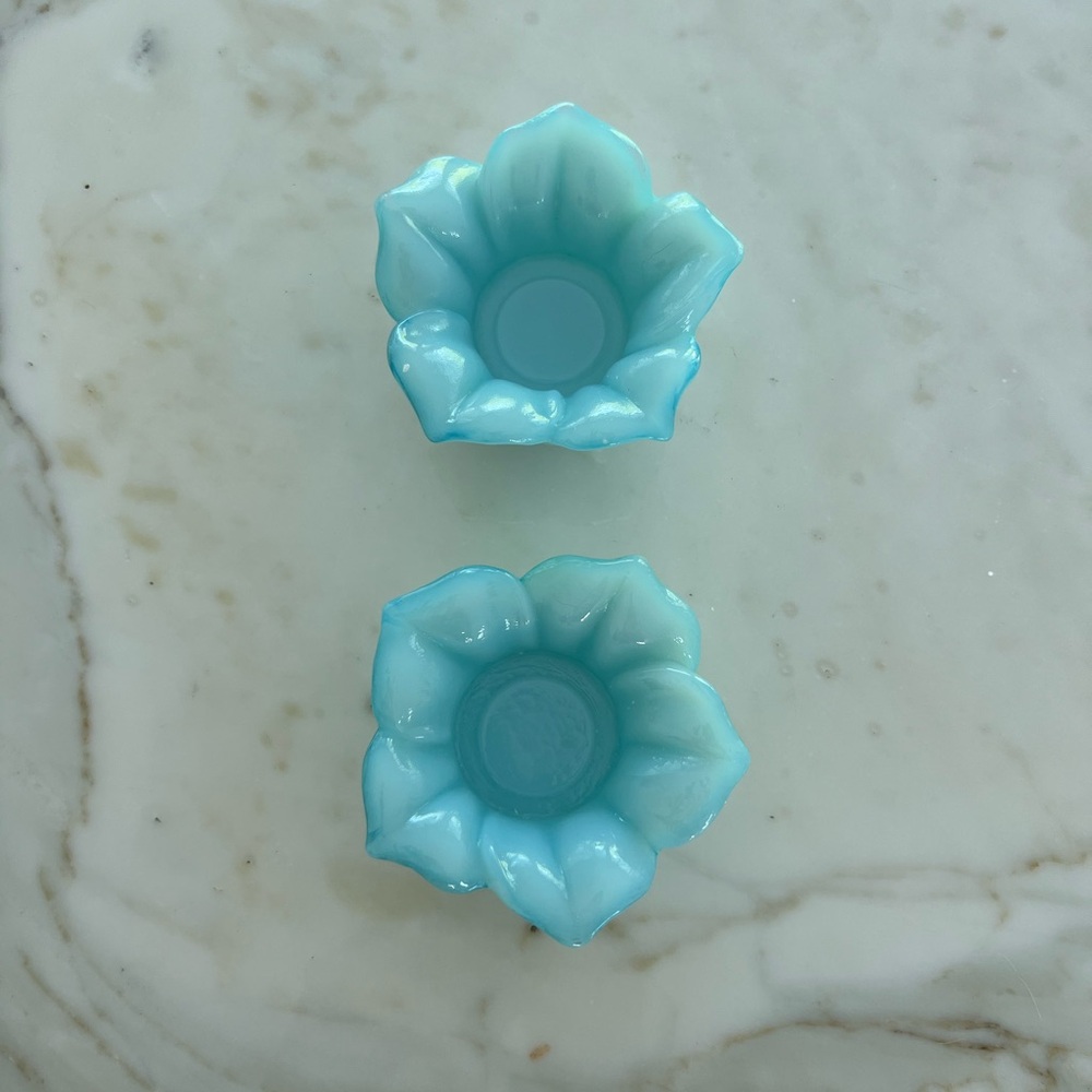 GLASS BLUE VOTIVE SET - Picture 6 of 14